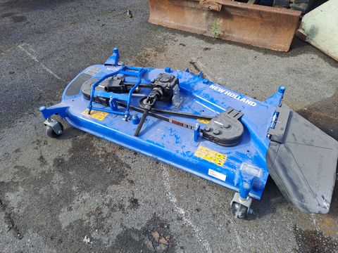 New Holland GM 160 Zwischenachsmähwerk