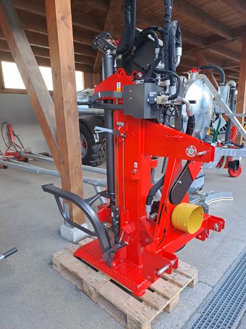 Krpan CV 22 Pro mit Funkseilwinde