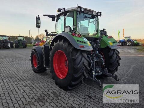 Fendt 724 VARIO S4 3