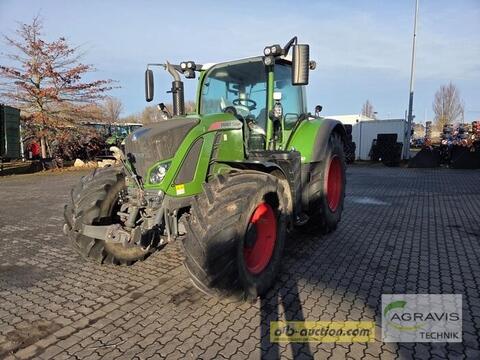 Fendt 724 VARIO S4 Profi Plus