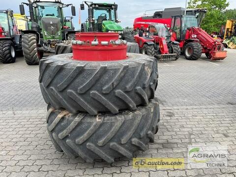 BKT 620/75R30 Reifenset BKT620/75R30 & 650/85R42 2