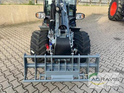 Giant G 2700 TELE HD 2