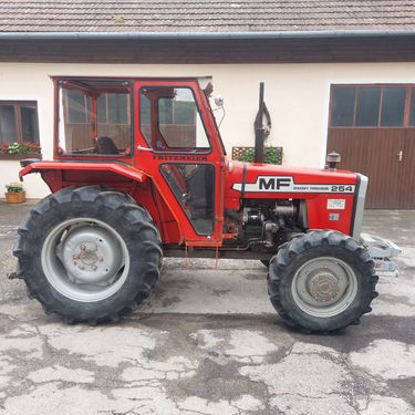 Massey Ferguson 254