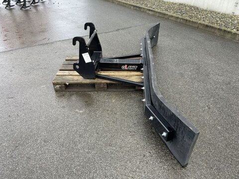 FUTTERSCHIEBER 260 CM STAND 3