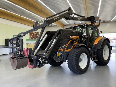 Valtra N154 u. KRONOS 5020