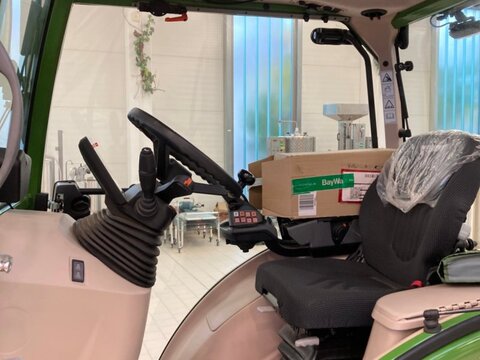 Fendt 211 Vario ProfiPlus 3