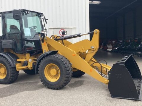 Caterpillar CAT 908 2
