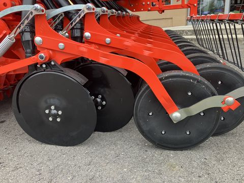 Kuhn Sitera 330-24 E