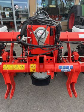 Kuhn Kuhn Kosma M