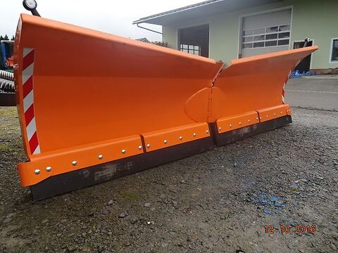 Vario M - 330 - Varioschneepflug 2