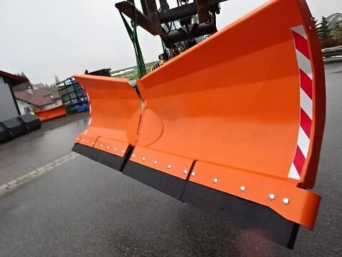 Vario M 300- Varioschneepflug- Stabile Ausführun 2