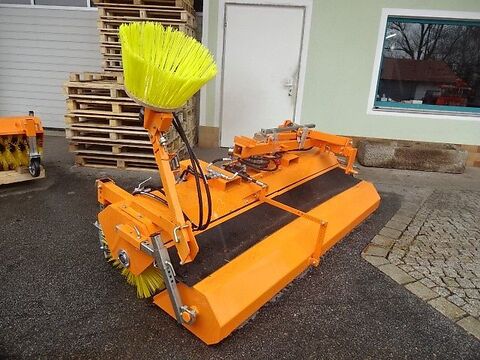 2,5 Meter - Kehrmaschine- mit Hydraulischer Wann 3