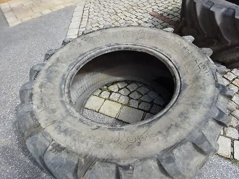 Reifen Michelin 540-65-R28