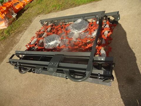 Sonstige Wiesenegge 6 Meter- 4 Reihig- Kastenbock- Klappu