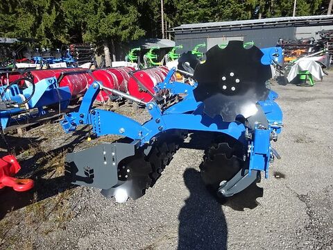 RX 3. 0   Kurzscheibenegge 3 Meter mit V Ringwal 2