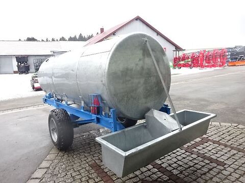 4000 L- mit Tränkebecken - verzinkt 3