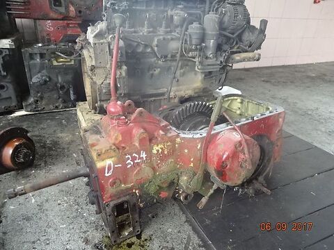 Case IH D 324- Getriebe mit Differential