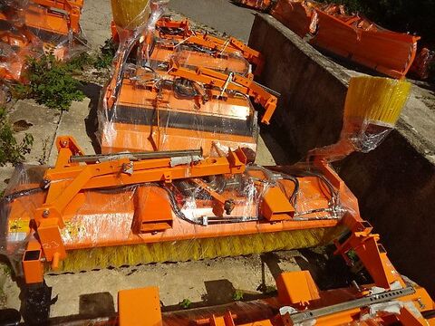 Sonstige 2,3 M- Hydraulisch- mit Hydraulischer Wannenentl