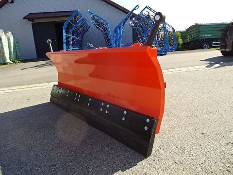 Schneepflug 1,85 Meter - - Hydraulisch- Anbau an 2