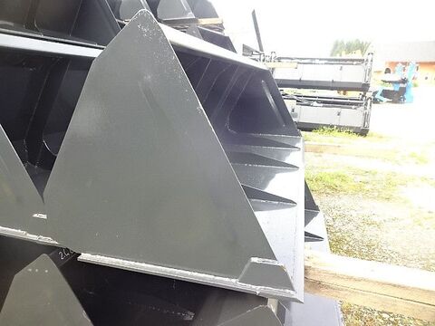 NEUE- 2,40 Meter   Frontladerschaufel- Universal 3