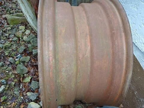 Fendt Felge 14 x 30 - war auf Fendt Traktor montiert 2