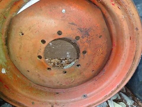 Fendt Felge 14 x 30 - war auf Fendt Traktor montiert 3