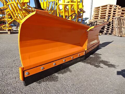 NEUER- 2,2 Meter Varioschneepflug - Hydraulisch 3