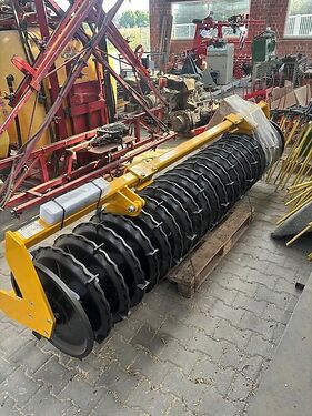 Kerner Cracker Walze CW550/300 mit Anbauteile Lemken Zi 2