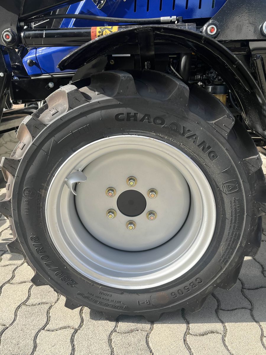 Landtrac TE 504C mit Frontlader  3