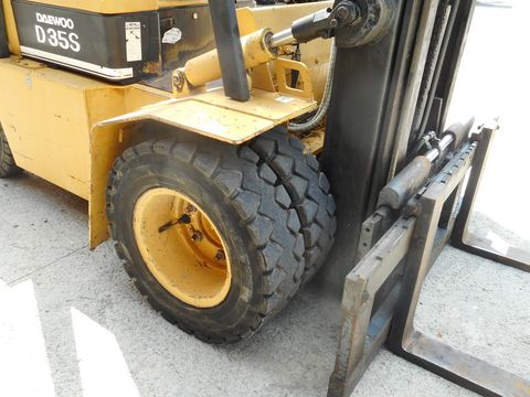 5228-0e95d587e7d61a4f162228d4183c2c34-5719916