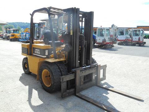 5228-0e95d587e7d61a4f162228d4183c2c34-5719916