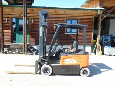 Doosan B20X-7 Triplex 5,5m + SS + 4. Kreis
