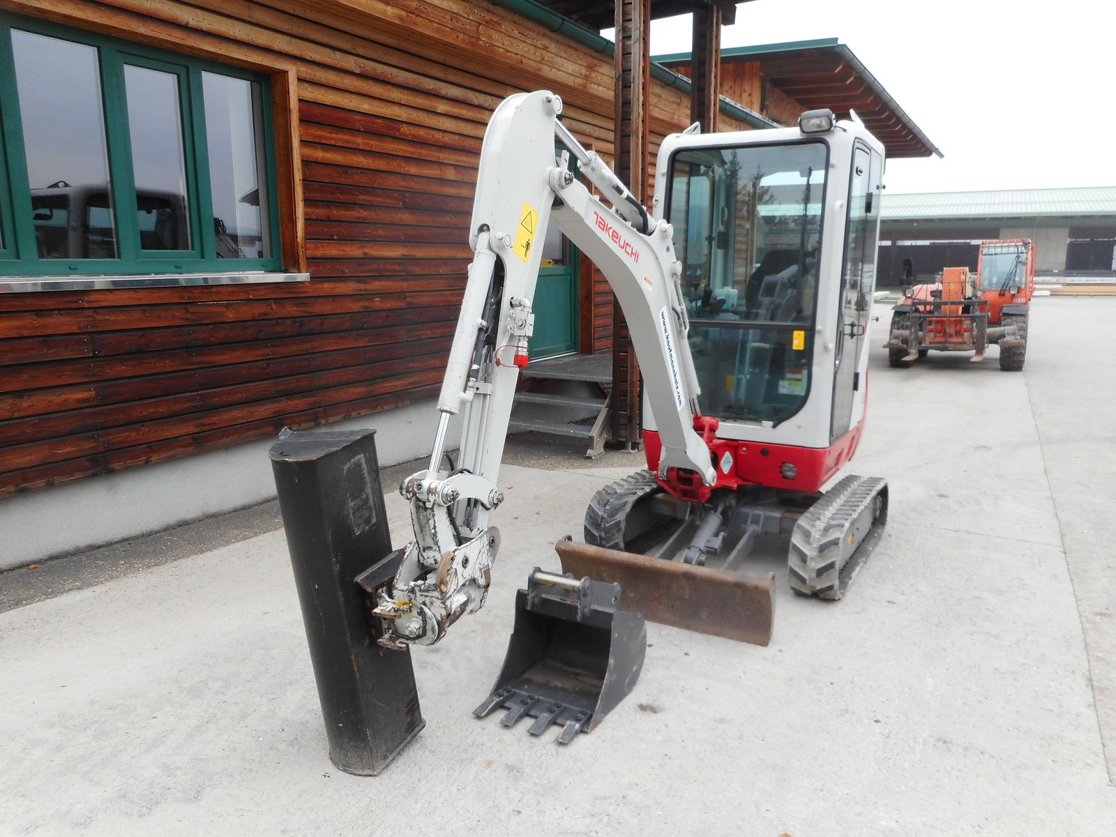 Takeuchi TB 216 ( 1.865kg ) POWERTILT + hydr. Schnellwech 2