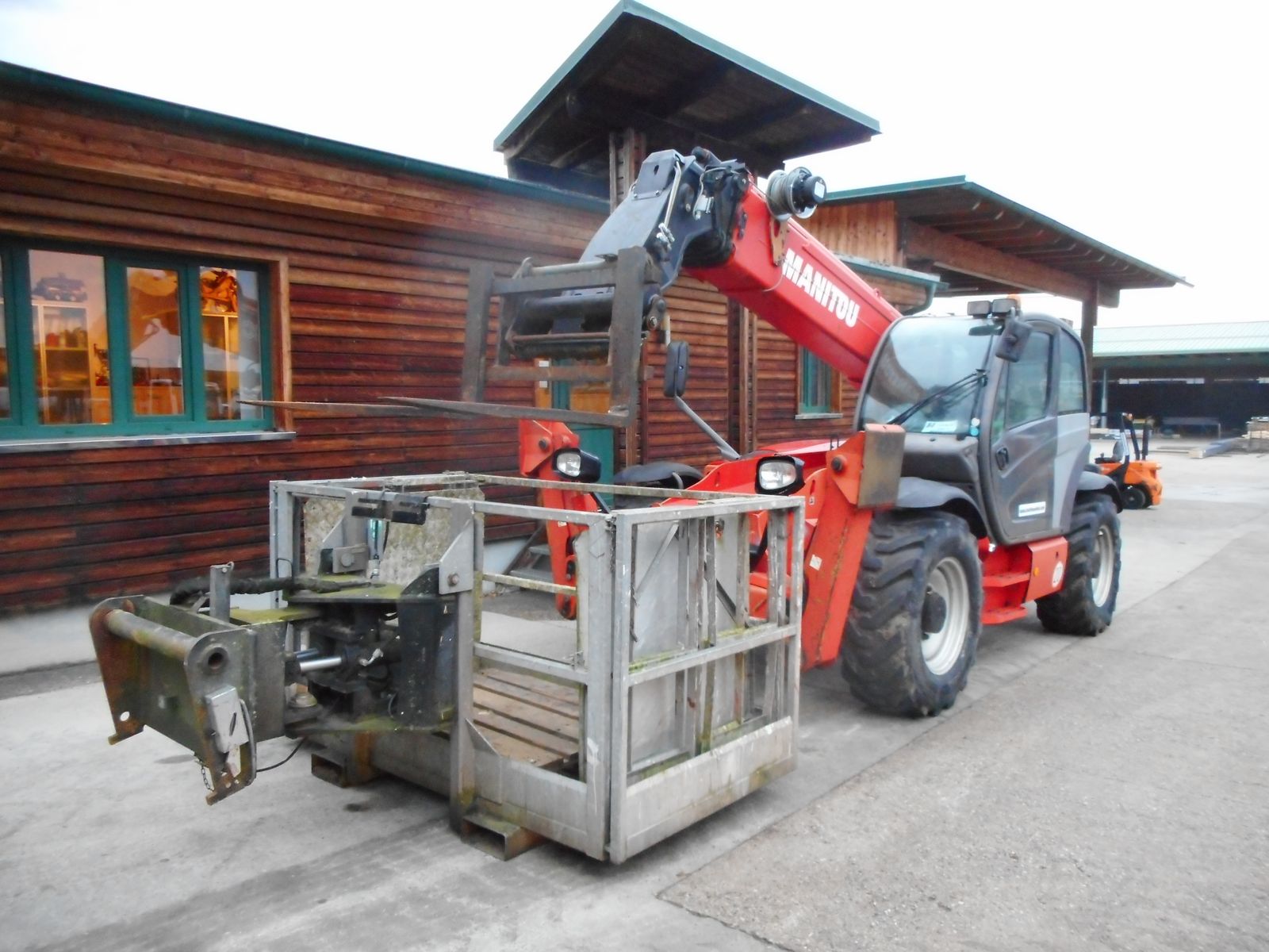 Manitou MT1440 ( 14m 4t ) Arbeitskorb + Gabel  2