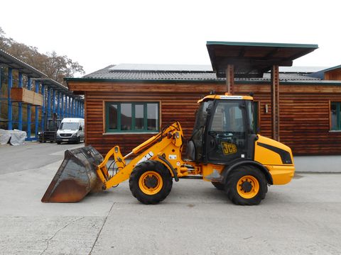 JCB 406 mit hydr. Schnellwechsler + Schaufel ( 4.934