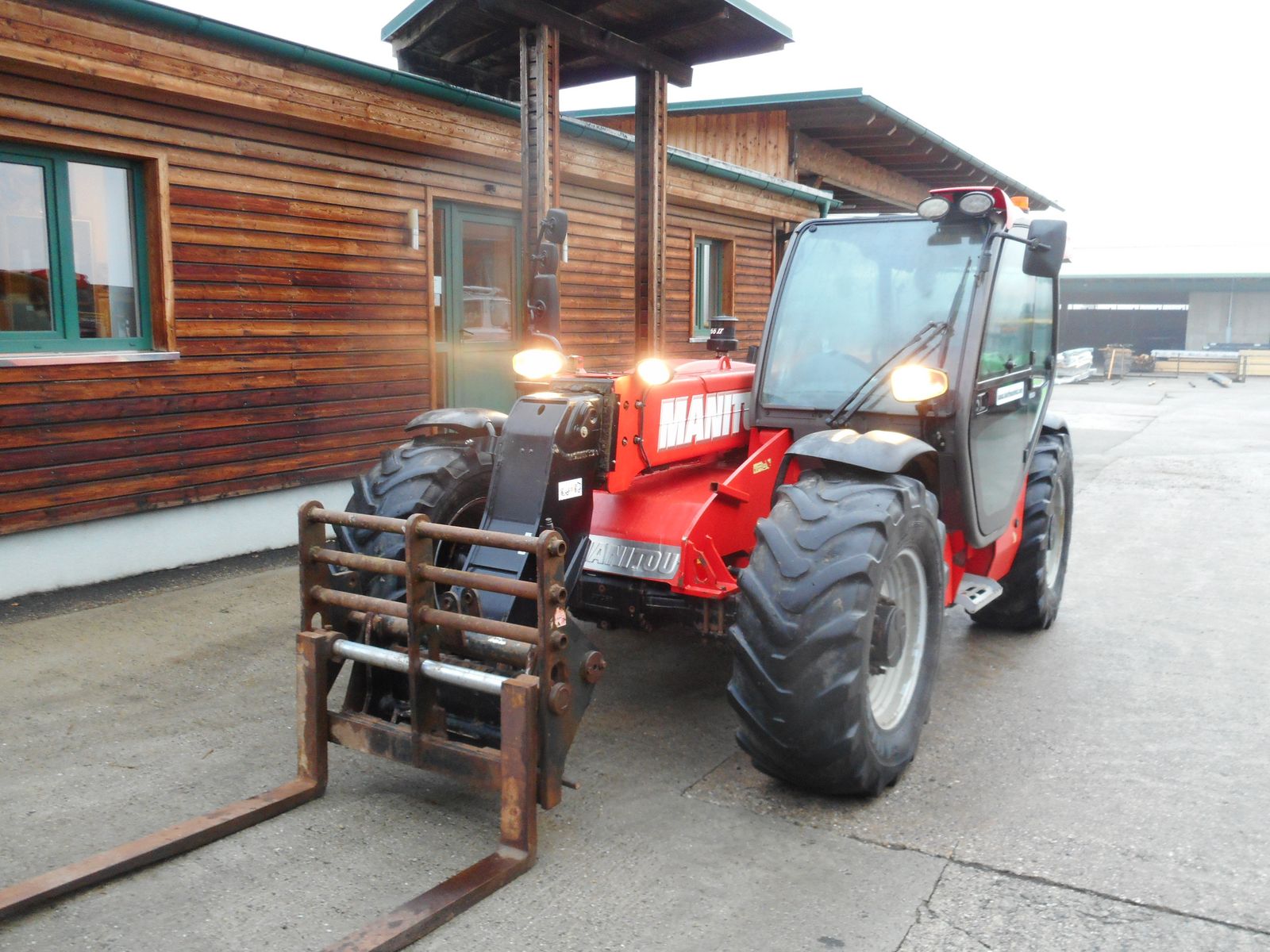 Manitou MLT 741 H  ( 7m - 4,1t - 36km/h)  2