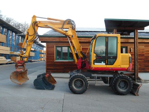 Takeuchi TB 175W mit POWERTILT + hydr. SW + 4 Löffel 