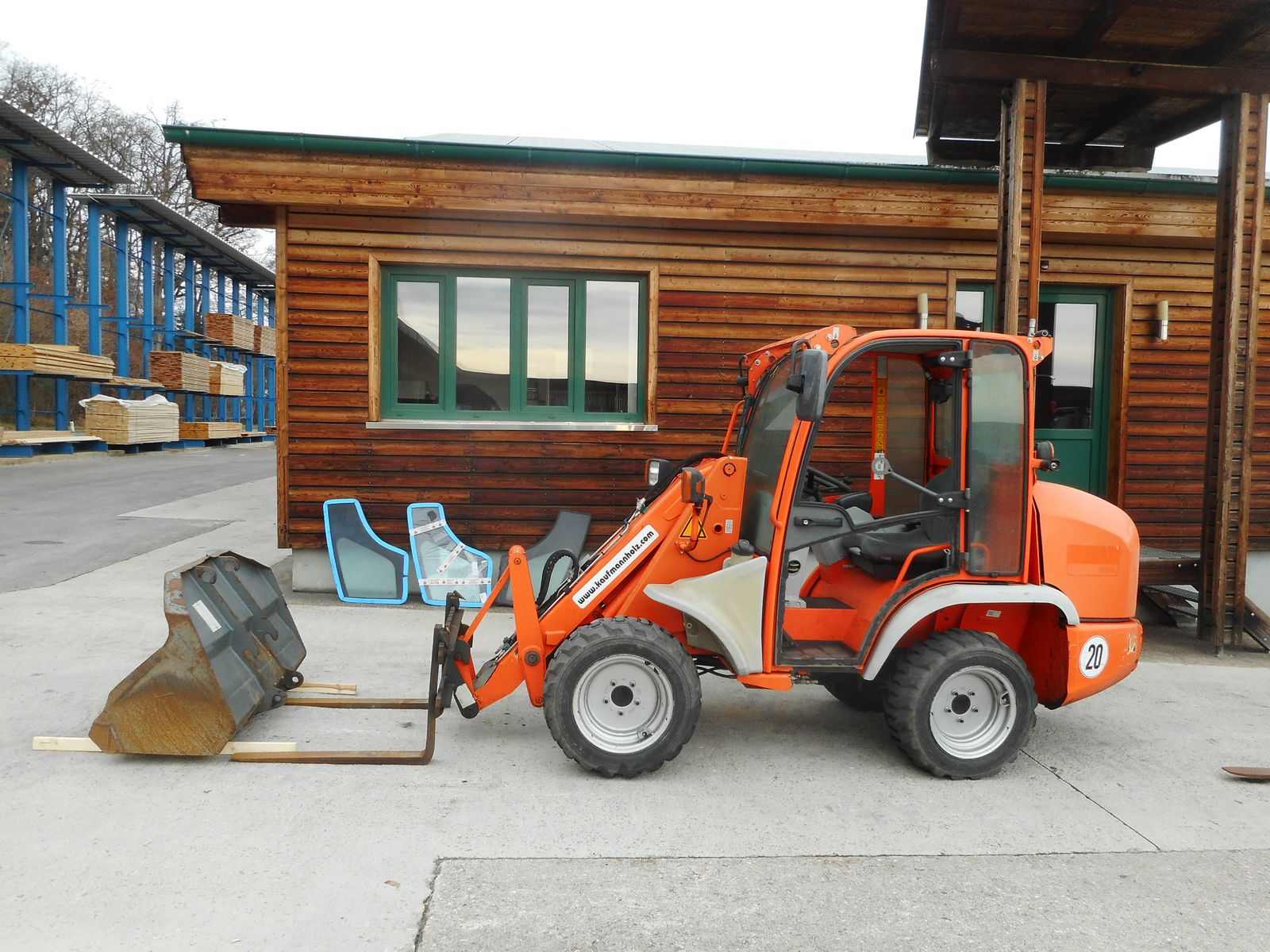 Kramer 348-01 / 5035 ( 2.250 KG ) mit Schaufel und Gabe 1