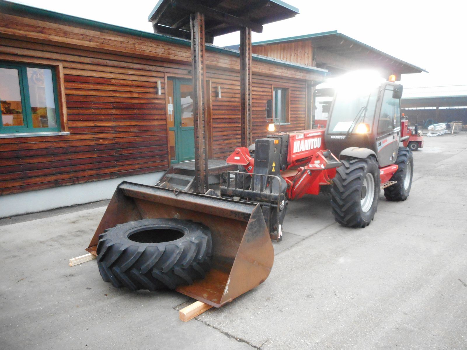 Manitou MT1233S SerieII ( 12m 3,3t ) Schaufel Gabel Rese 2