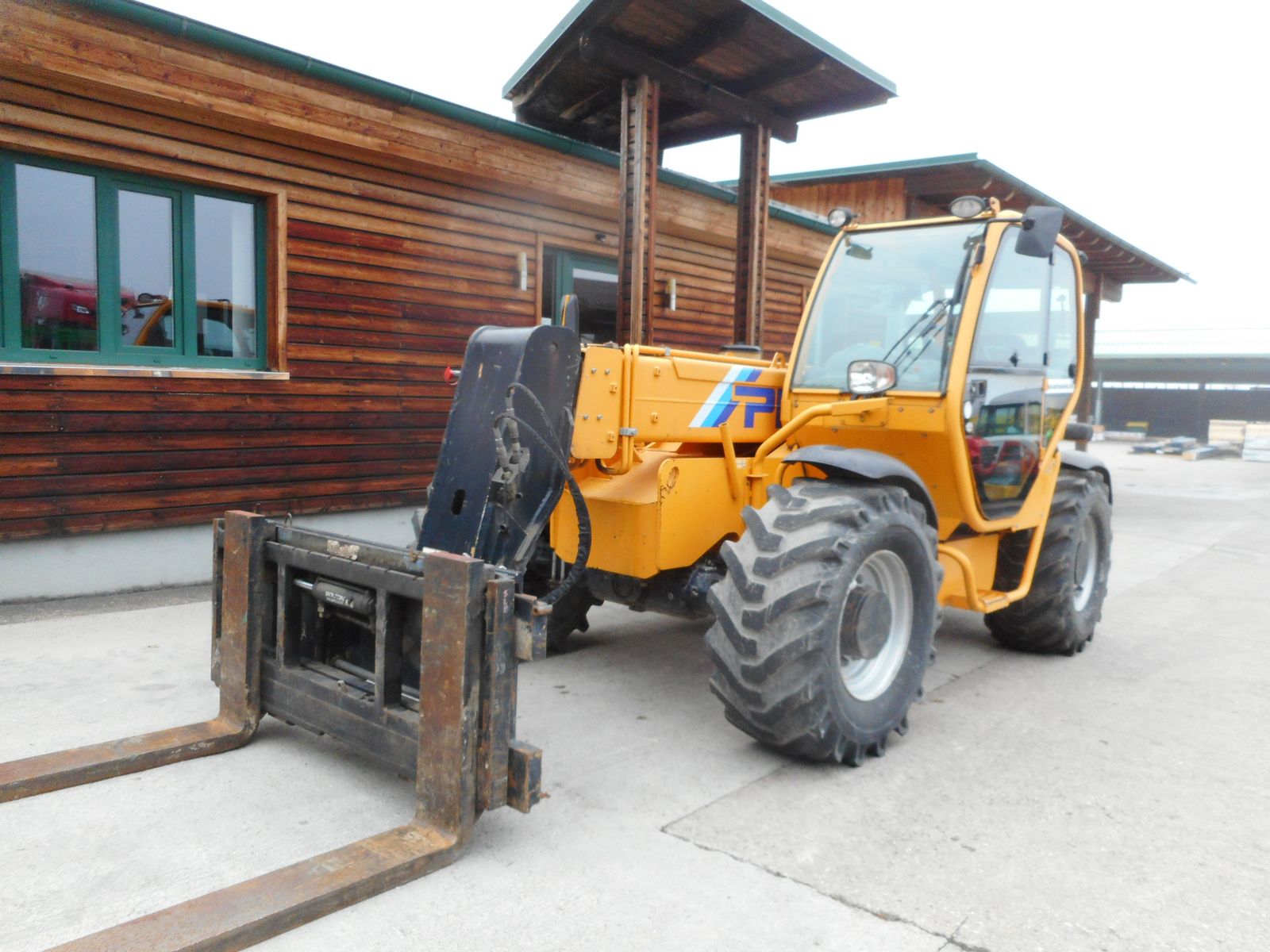 Manitou MHT860L ( 8m 6t ) mit Seitenschieber  2