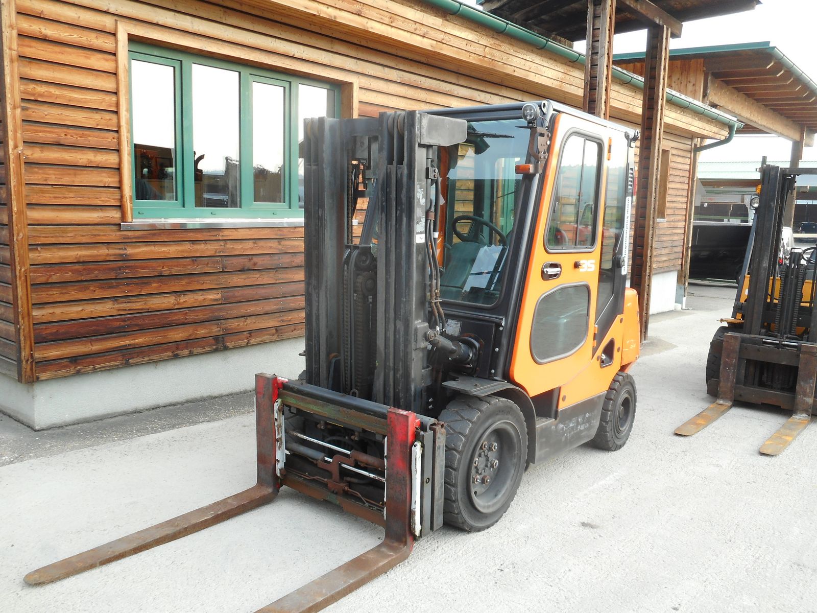 Doosan D35C-5 Triplex + SS + ZV + Kabine  2
