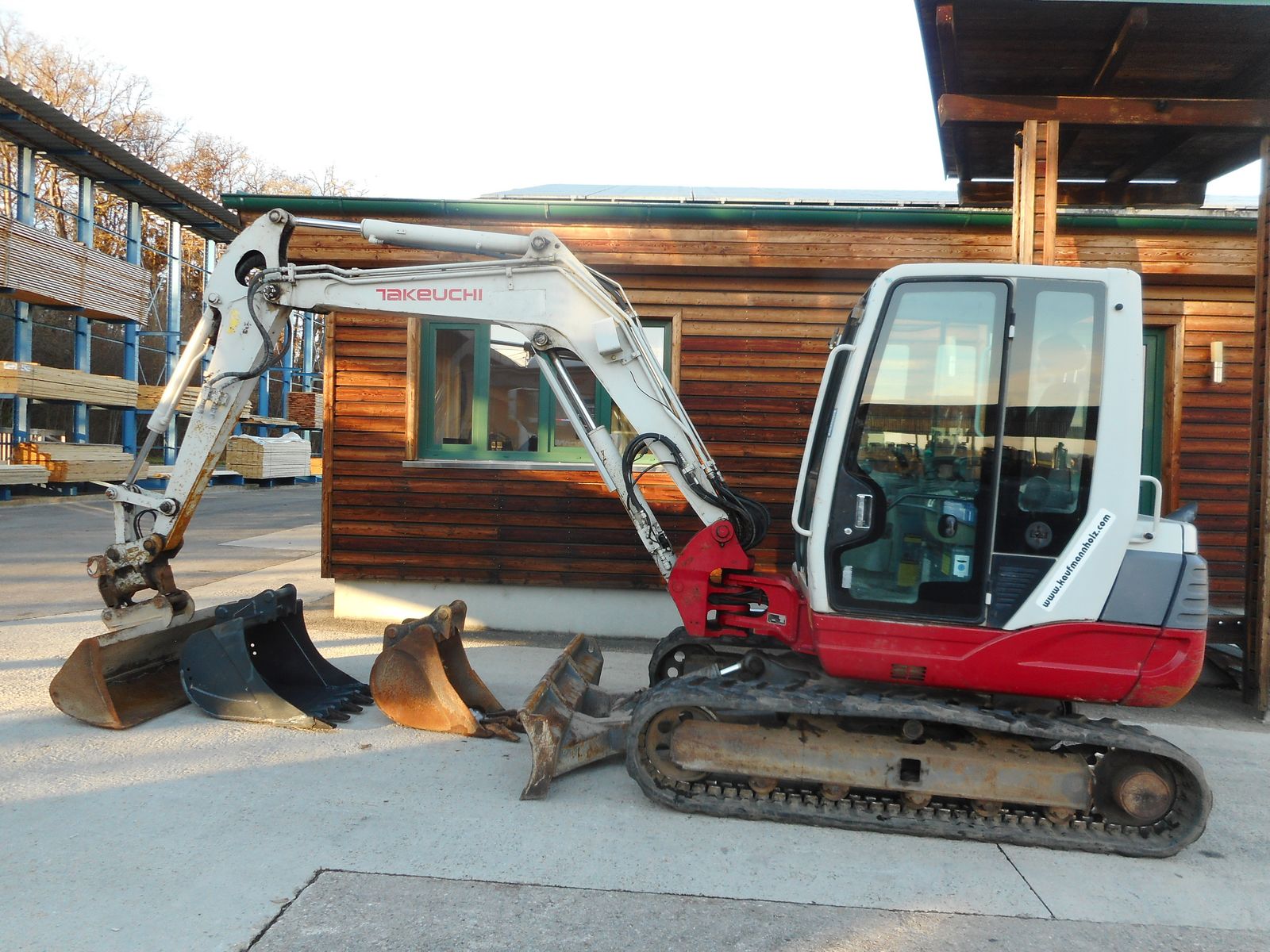 Takeuchi TB 250 mit POWERTILT + hydr. SW + 3 Löffel  1