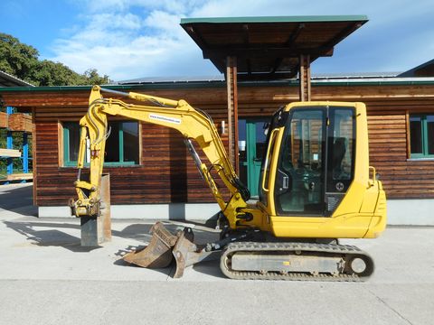Takeuchi TB235 ( 3.605kg ) mit Powertilt + hydr. SW + 3 L
