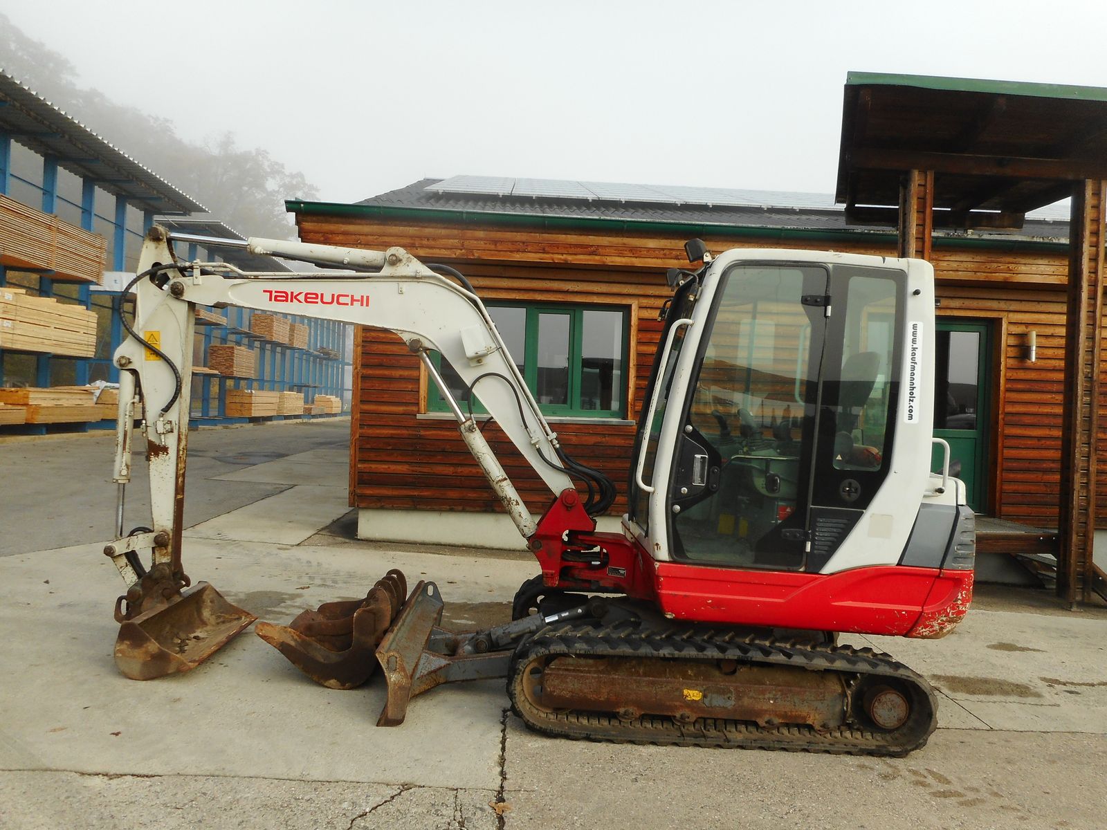 Takeuchi TB 235 ( 3.530kg ) hydr. SW + 3 Löffel  1