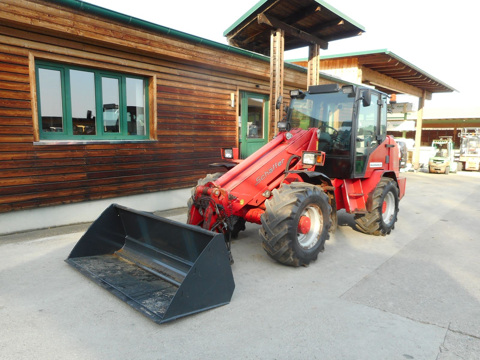 Schäffer 900 T ( 6 Tonnen ) mit Teleskoparm  2