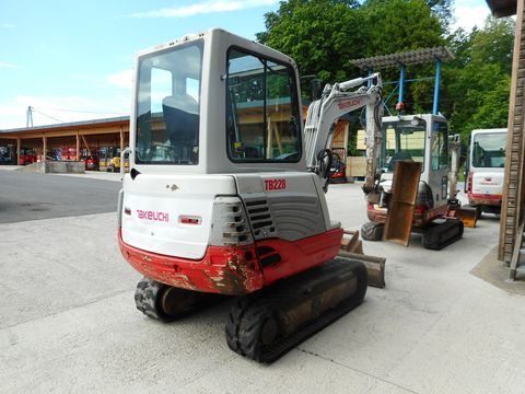 5228-f916b89e242368339de553cf02287c75-5719969