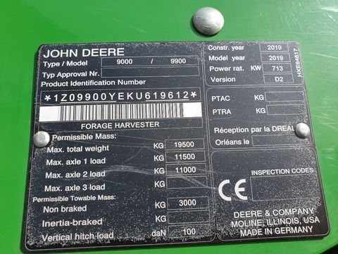 John Deere 9900
