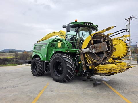 John Deere 8400 mit Kemper 460 Plus