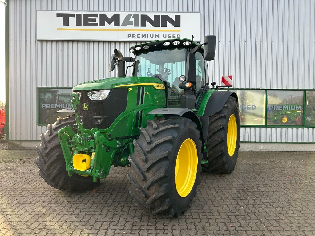 John Deere 6R 230 1