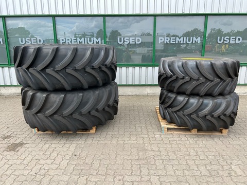 Vredestein 710/70R38 + 600/65R28